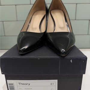 Theory City Pump in Brushed Leather
